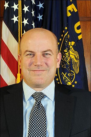 Curtis Robinhold